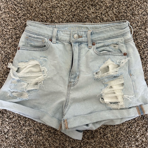 American Eagle light wash jean shorts - Picture 1 of 3
